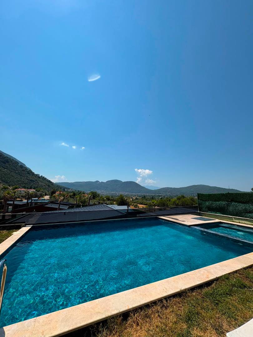 Fethiye Yeşilüzümlü'de Çekirdek Ailelere Uygun, Özel Havuzlu, Konforlu Villa