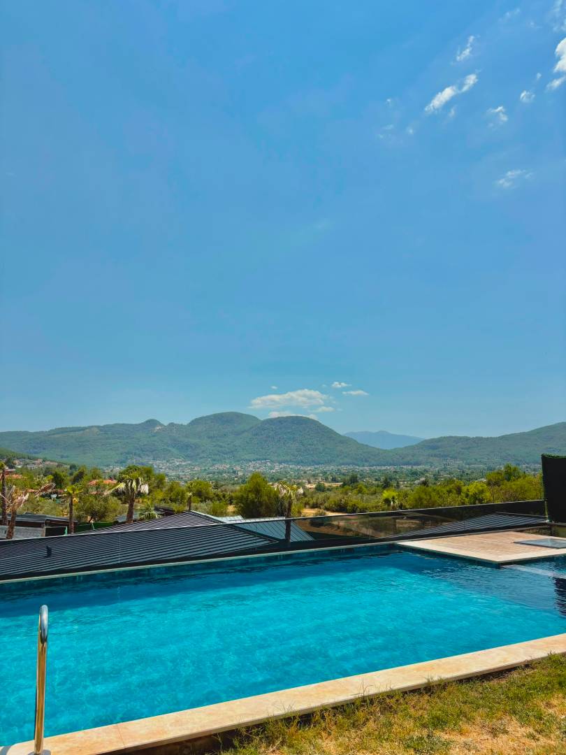 Fethiye Yeşilüzümlü'de Çekirdek Ailelere Uygun, Özel Havuzlu, Konforlu Villa