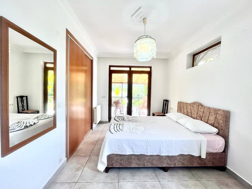 Fethiye Yeşilüzümlü'de Çocuklu Ailelere Uygun, Özel Havuzlu, Lüks Villa