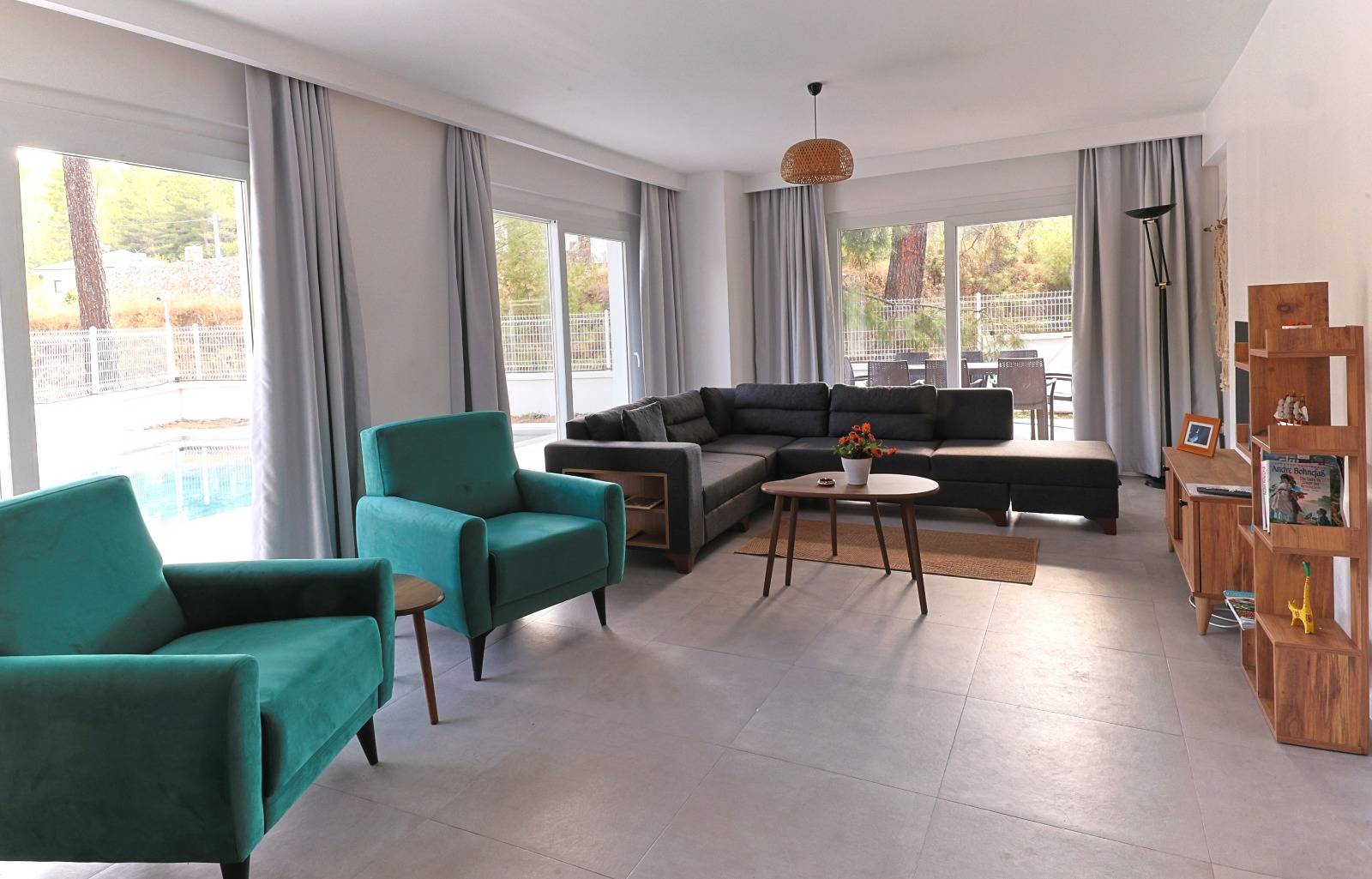 Fethiye Yeşilüzümlü'de Geniş Ailelere Uygun, Özel Havuzlu, Konforlu Villa