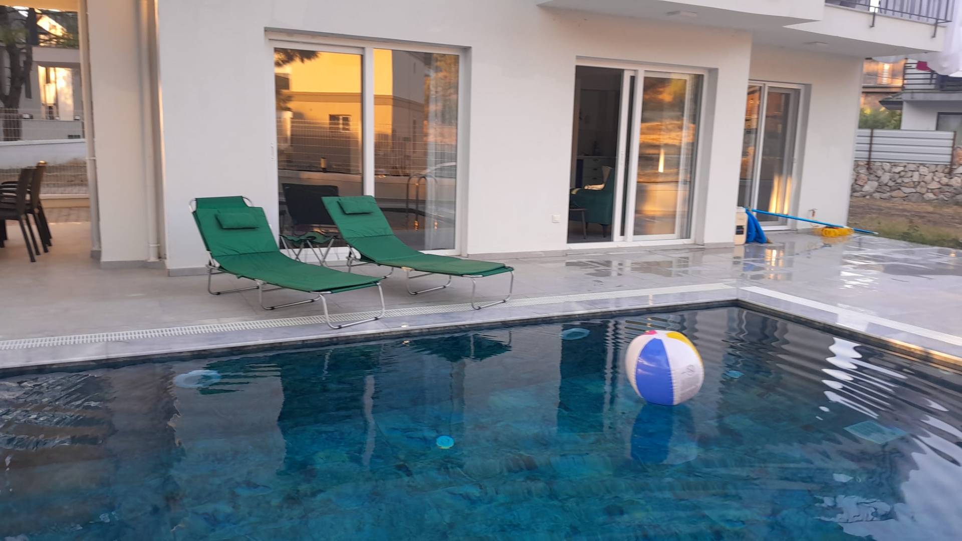 Fethiye Yeşilüzümlü'de Geniş Ailelere Uygun, Özel Havuzlu, Konforlu Villa