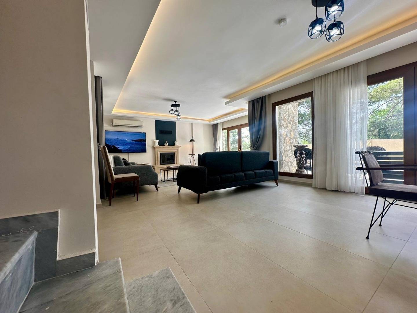 Fethiye Yeşilüzümlü'de Gözlerden Uzak Konumda, Özel Havuzlu, Geniş Villa