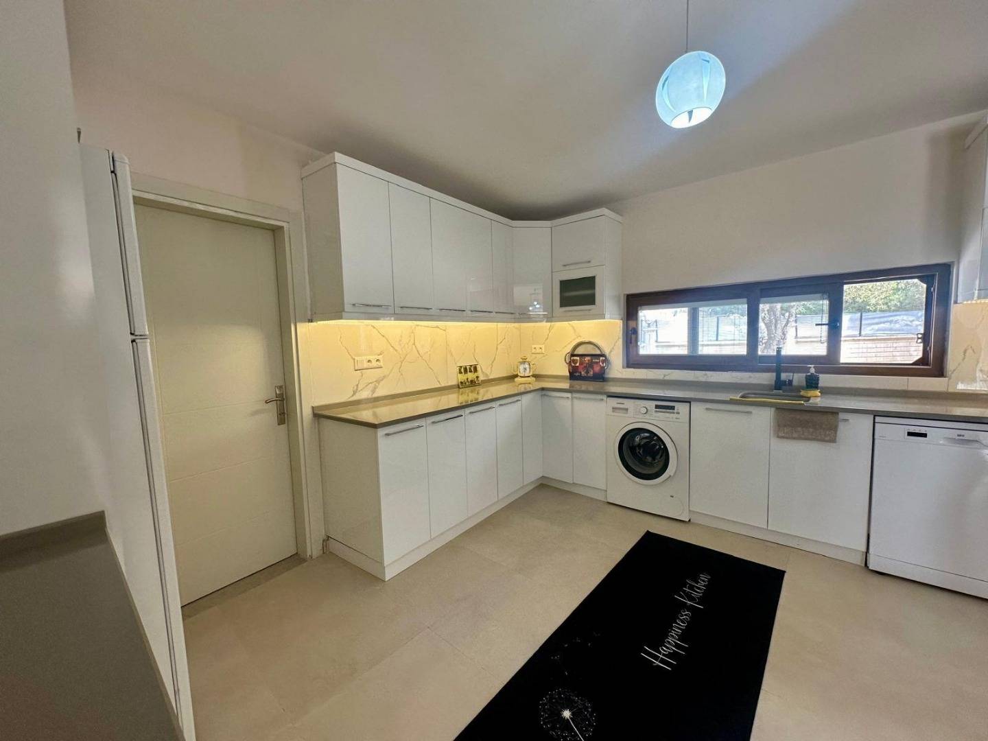 Fethiye Yeşilüzümlü'de Gözlerden Uzak Konumda, Özel Havuzlu, Geniş Villa