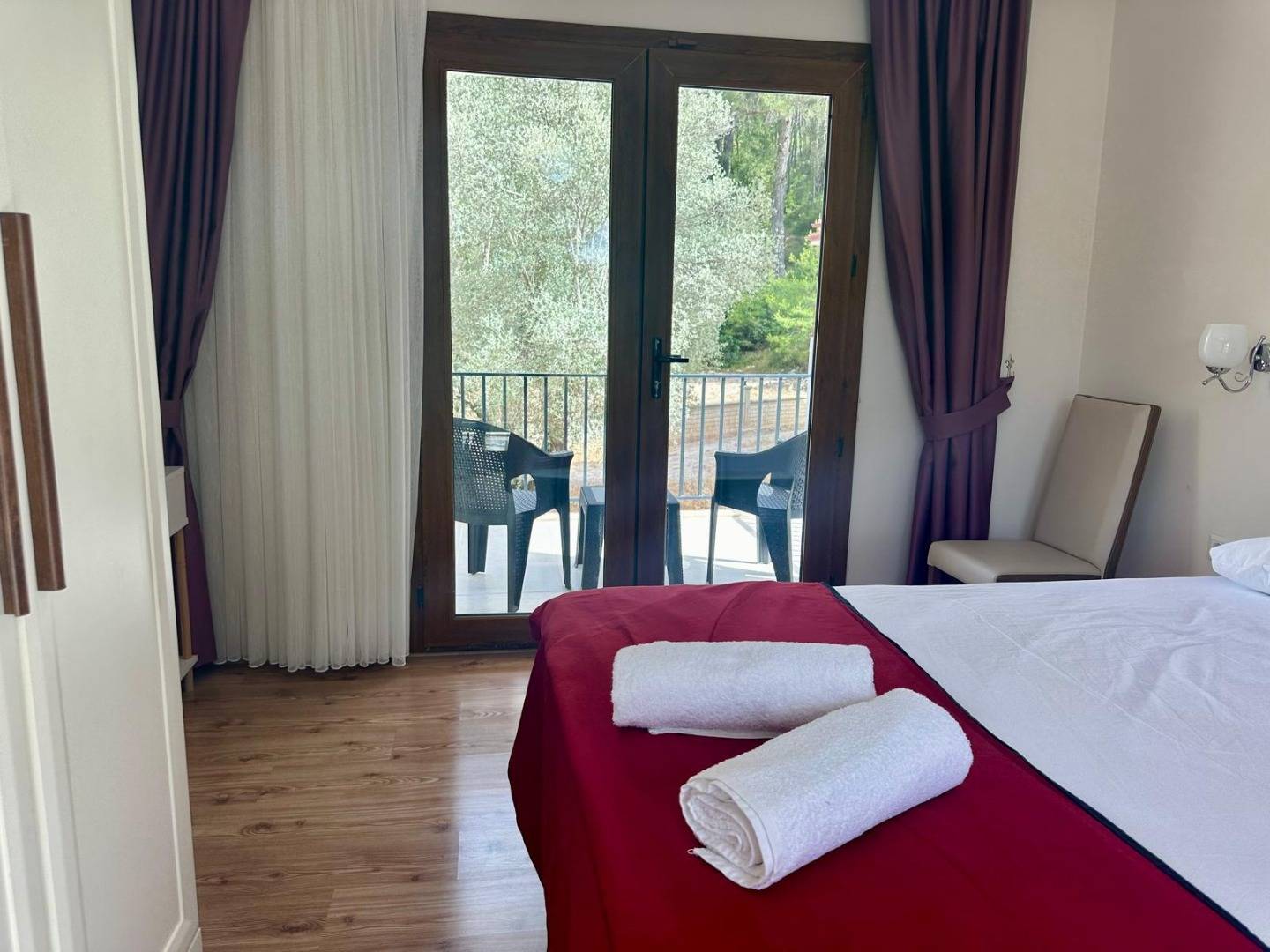 Fethiye Yeşilüzümlü'de Gözlerden Uzak Konumda, Özel Havuzlu, Geniş Villa