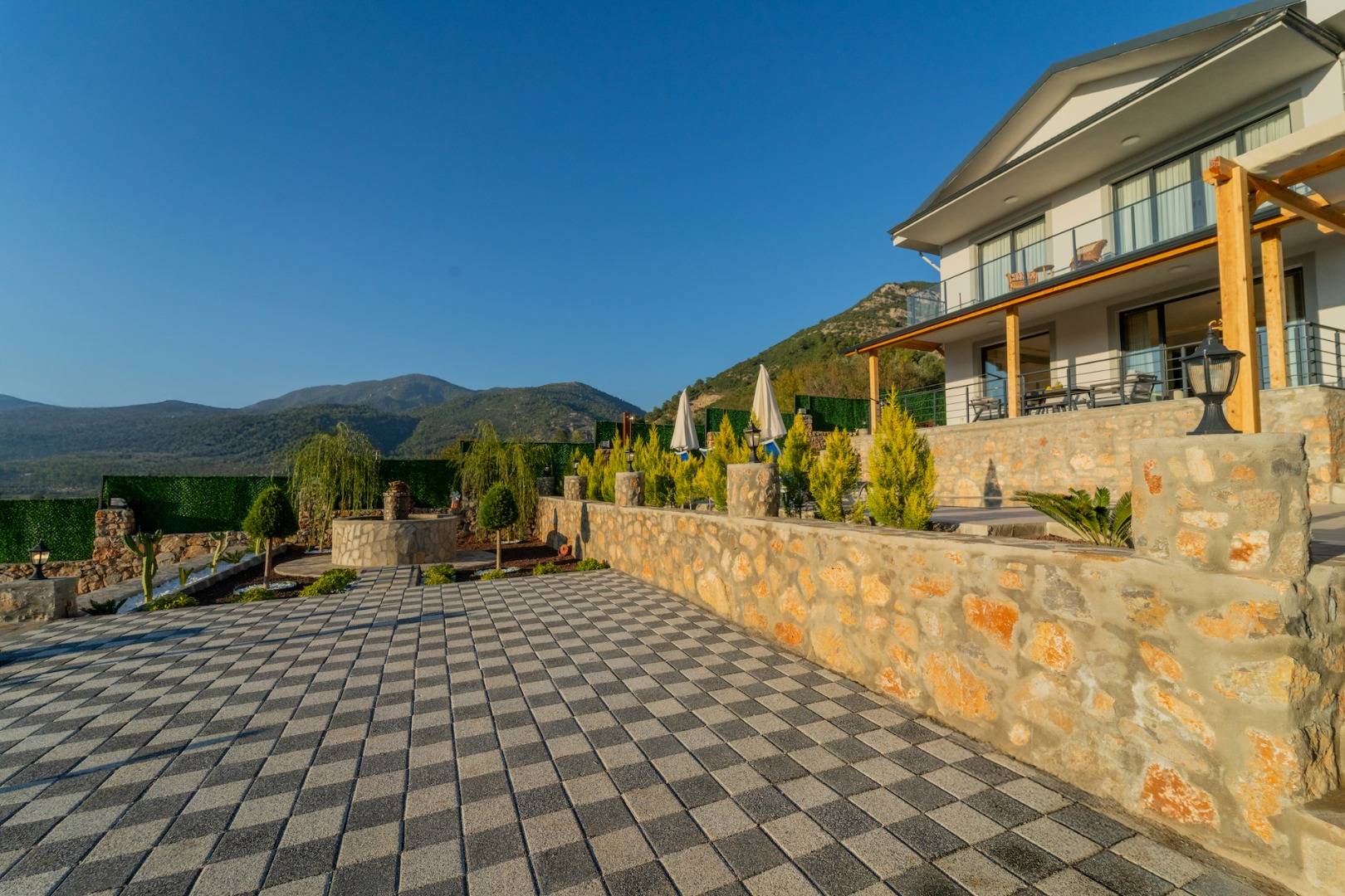 Fethiye Yeşilüzümlü'de Huzurlu Doğada, Özel Havuzlu, Konforlu Villa