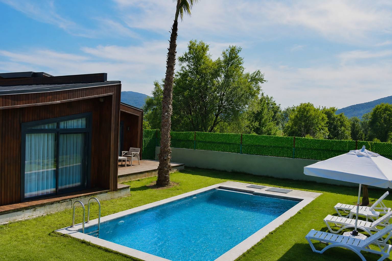 Fethiye Yeşilüzümlü'de Modern Tasarımlı,  Özel Havuzlu, Tatil Villası