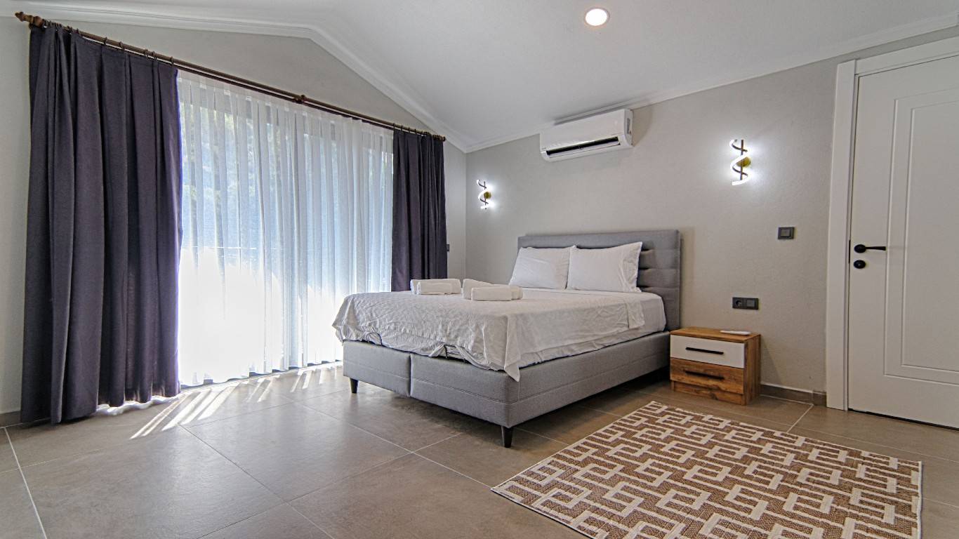 Göcek İnlice'de Sakin Konumda, Özel Havuzlu, İkiz Villa