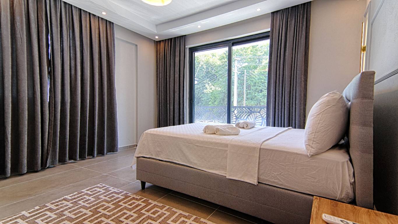 Göcek İnlice'de Sakin Konumda, Özel Havuzlu, İkiz Villa