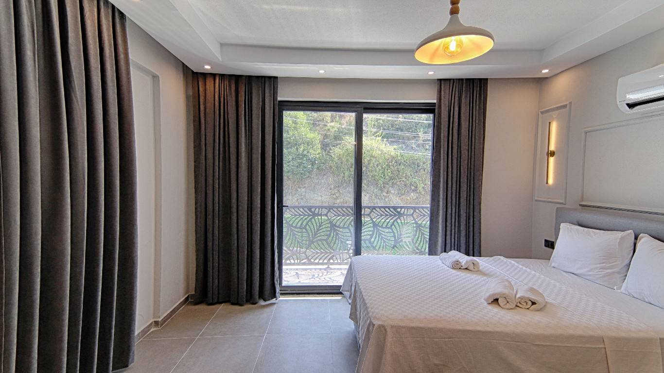 Göcek İnlice'de Sakin Konumda, Özel Havuzlu, İkiz Villa