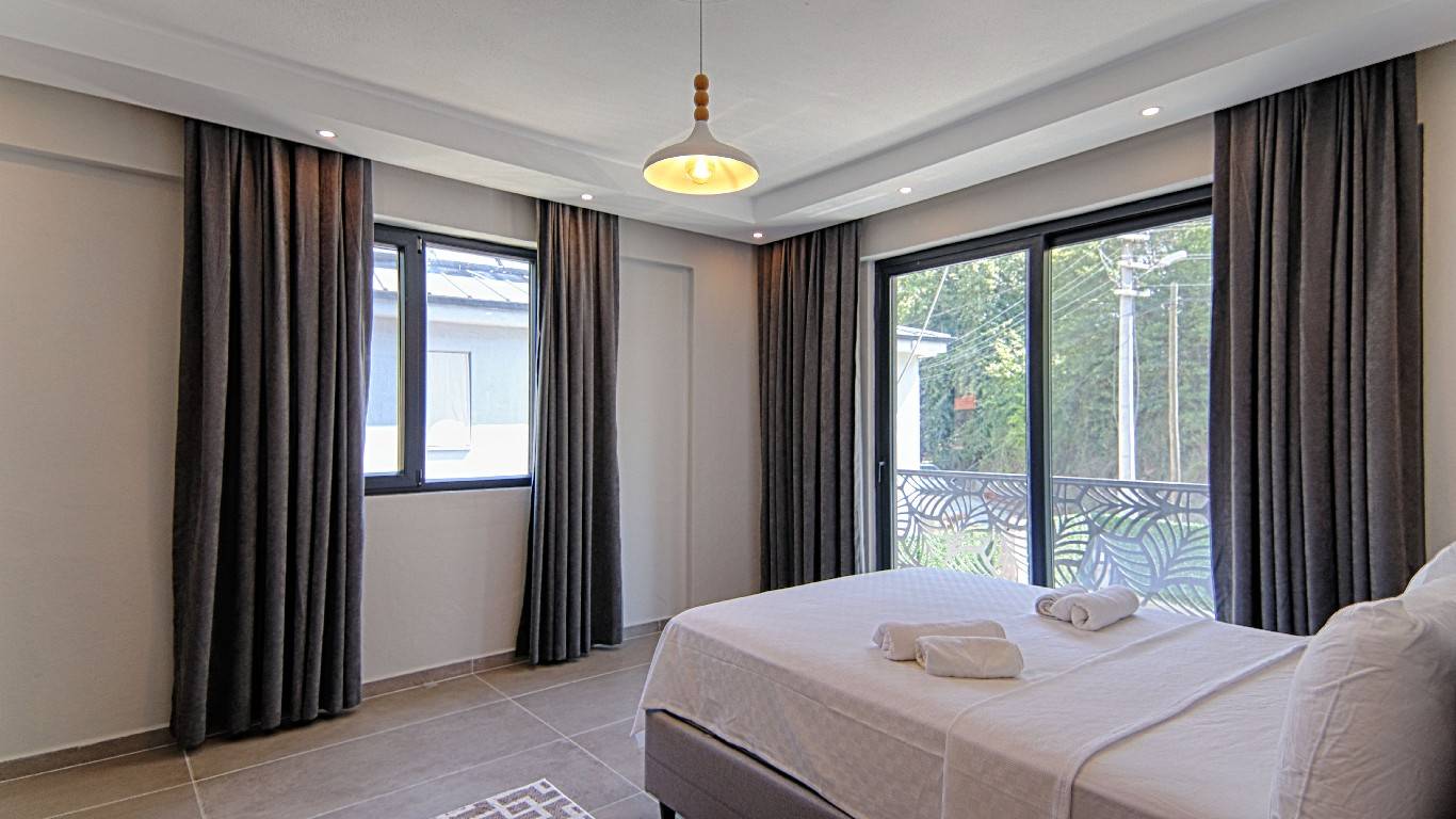 Göcek İnlice'de Sakin Konumda, Özel Havuzlu, İkiz Villa