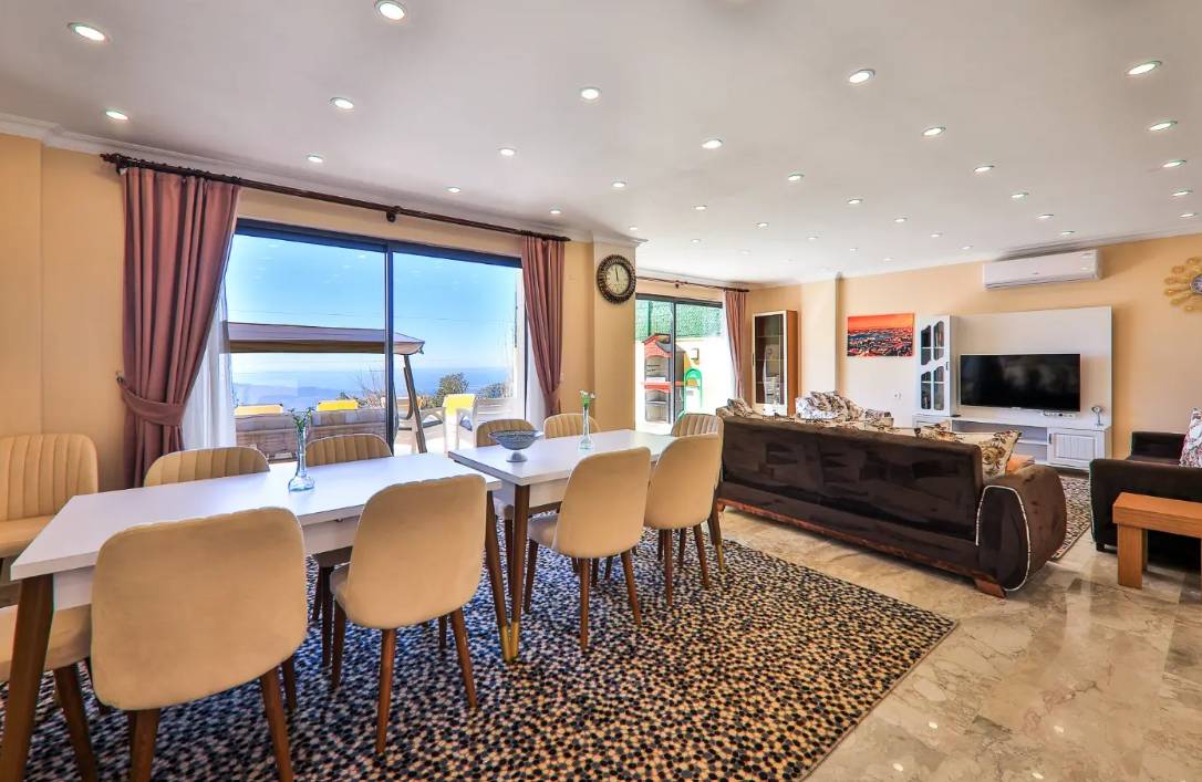 İslamlar'da Panoramik Deniz Manzaralı, Jakuzili, 10 Kişilik Villa
