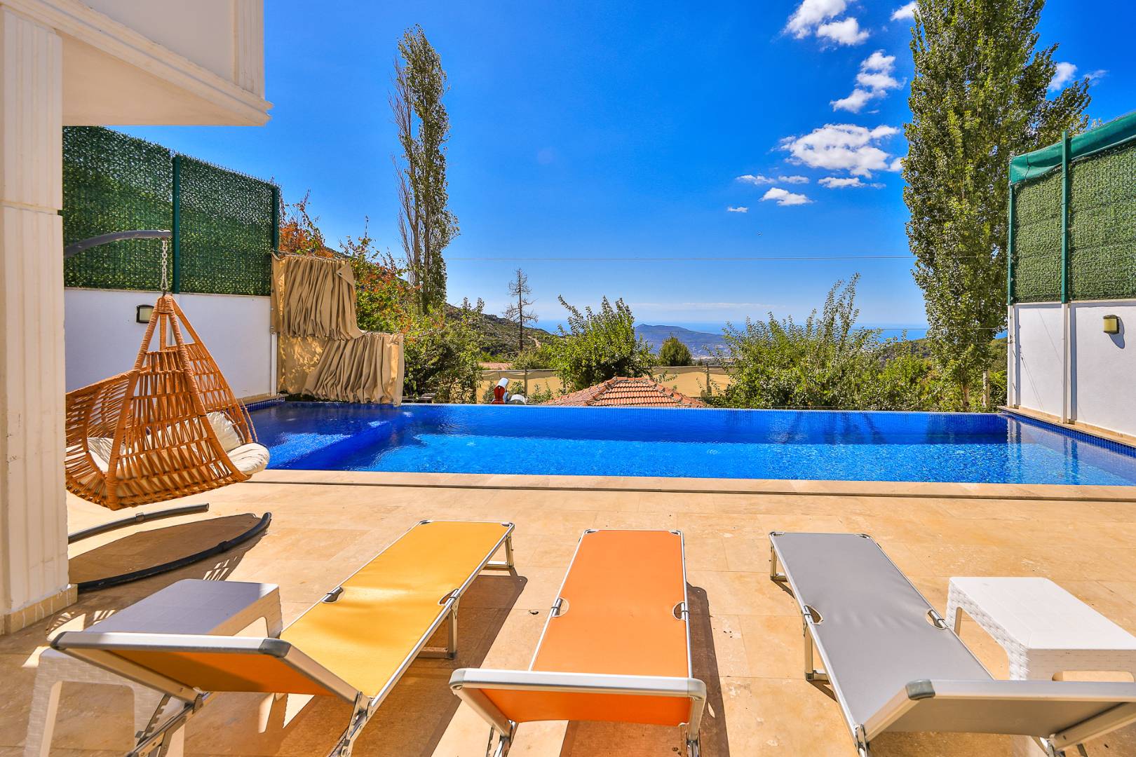 İslamlar'da Panoramik Deniz Manzaralı, Jakuzili, 10 Kişilik Villa