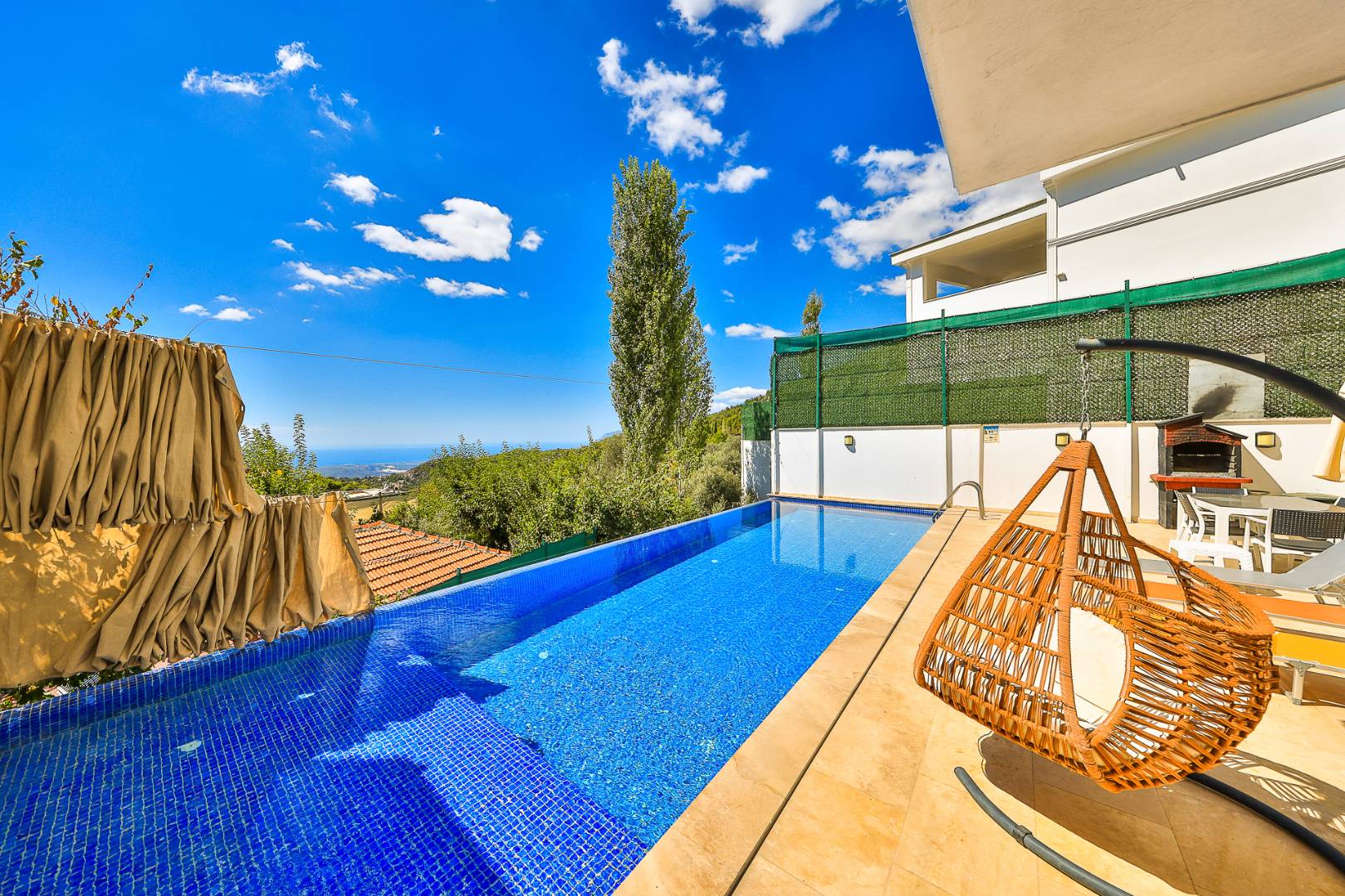 İslamlar'da Panoramik Deniz Manzaralı, Jakuzili, 10 Kişilik Villa