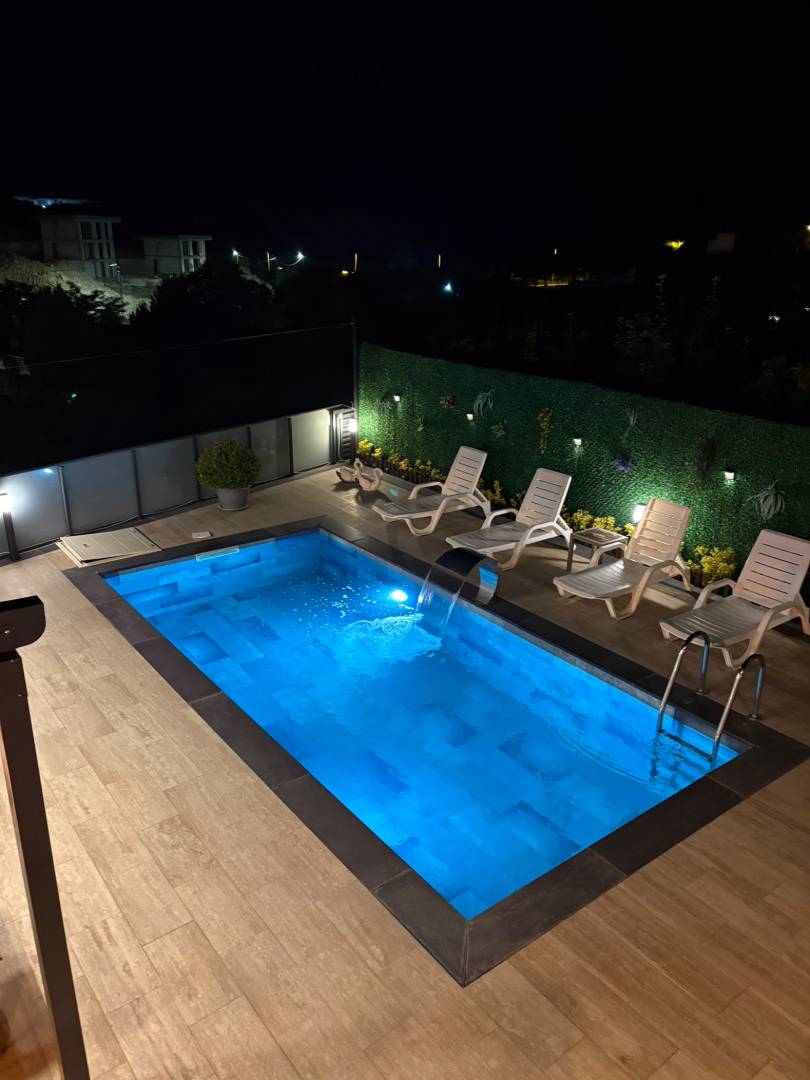 İstanbul Şile'de Muhteşem Manzaralı, Isıtmalı Havuzlu, Lüks Villa
