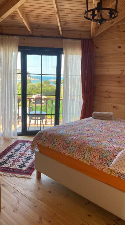 İstanbul Şile'de Muhteşem Manzaralı, Isıtmalı Havuzlu, Lüks Villa