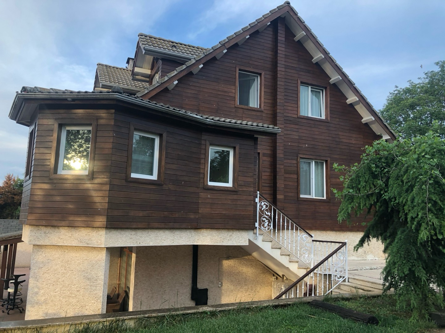 Gebze Cumaköy'de Geniş Bahçeli, Özel Havuzlu, Lüks Kiralık Villa