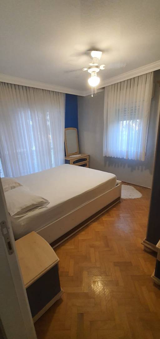 İzmir Çeşme'de Denize Yakın Konumda, Müstakil Bahçeli, 2 Katlı Villa