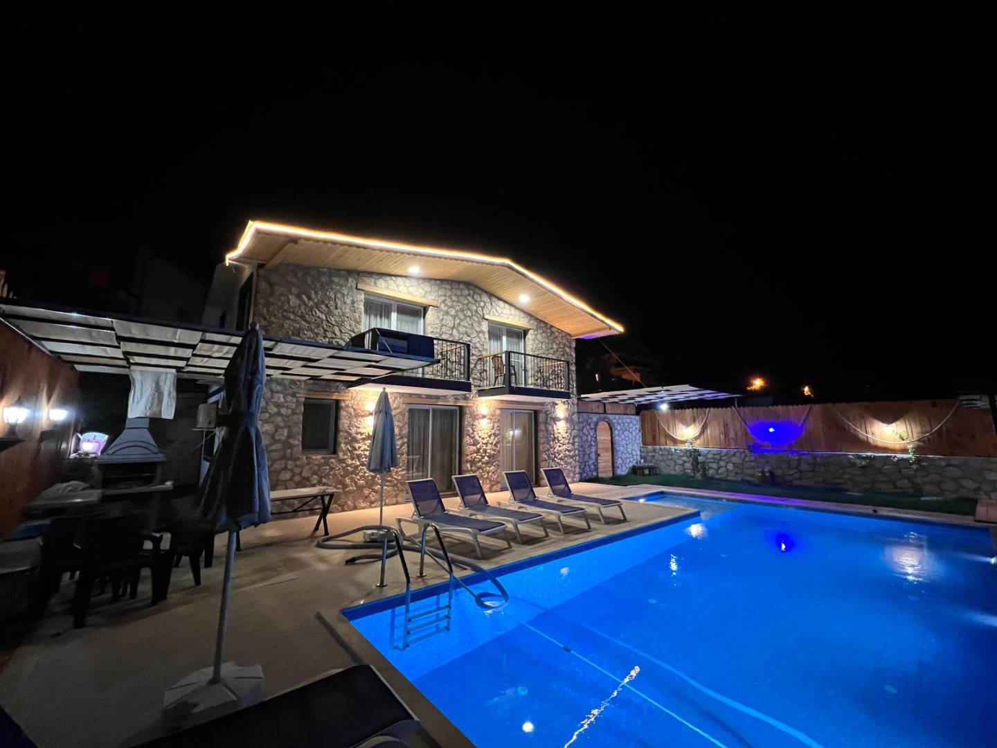 Kaş Sarıbelen'de Doğa İle İç İçe, Özel Havuzlu, 3+1 Villa