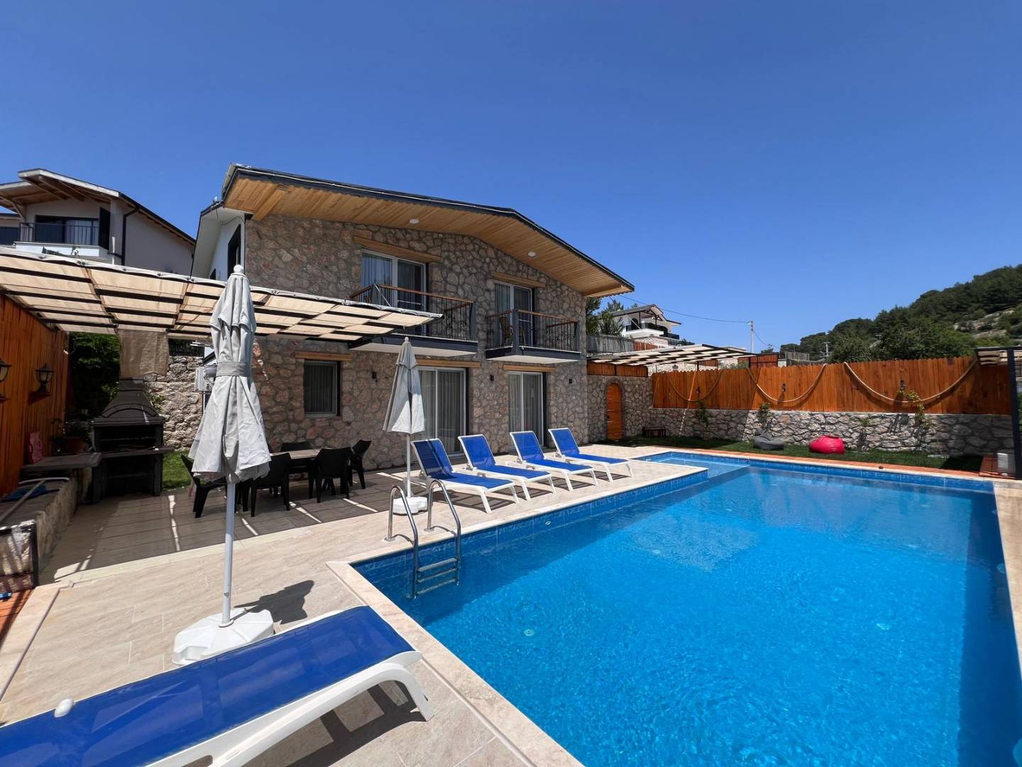 Kaş Sarıbelen'de Doğa İle İç İçe, Özel Havuzlu, 3+1 Villa 45885 — 3