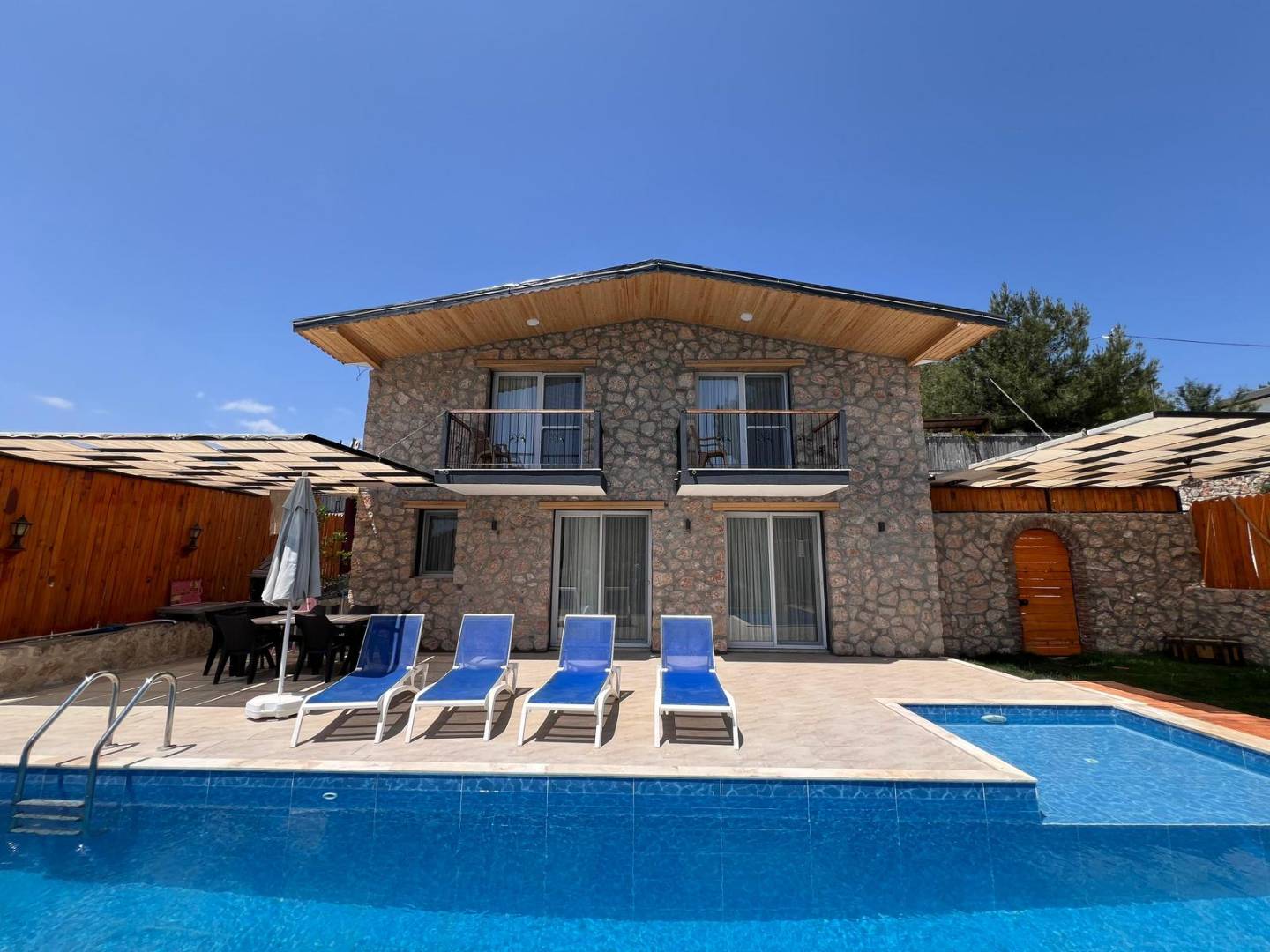 Kaş Sarıbelen'de Doğa İle İç İçe, Özel Havuzlu, 3+1 Villa 45885 — 2