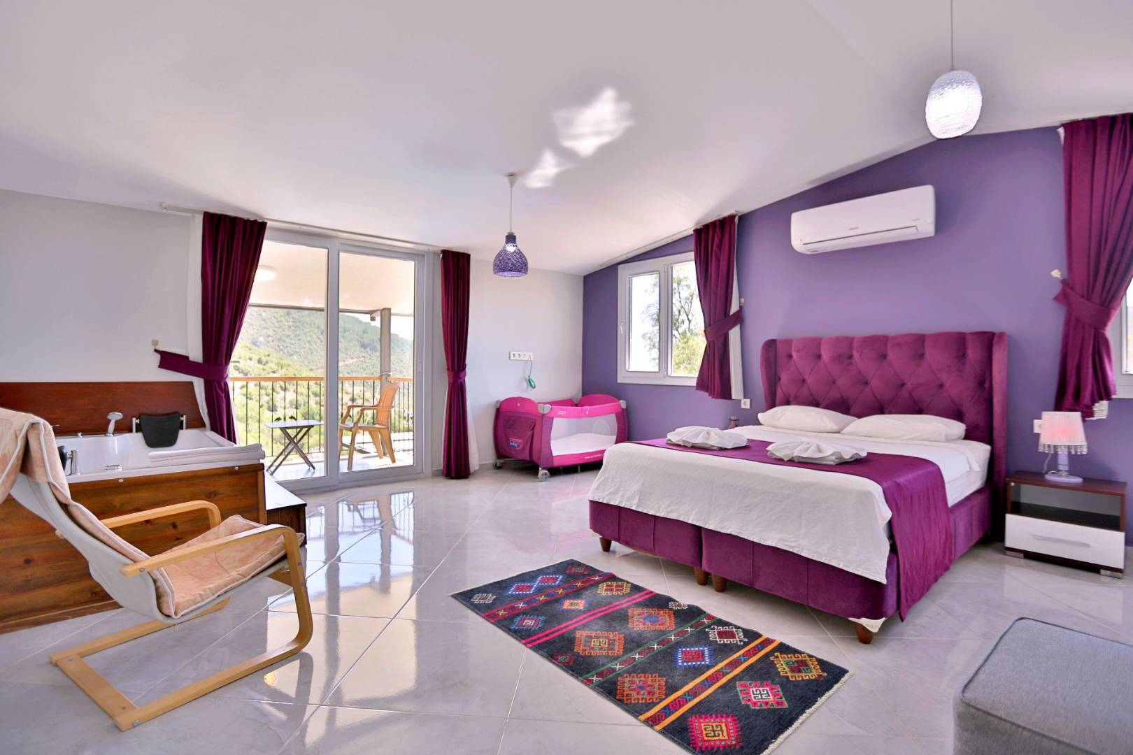 Kaş Sarıbelen'de Doğa İle İç İçe, Özel Havuzlu, 3+1 Villa