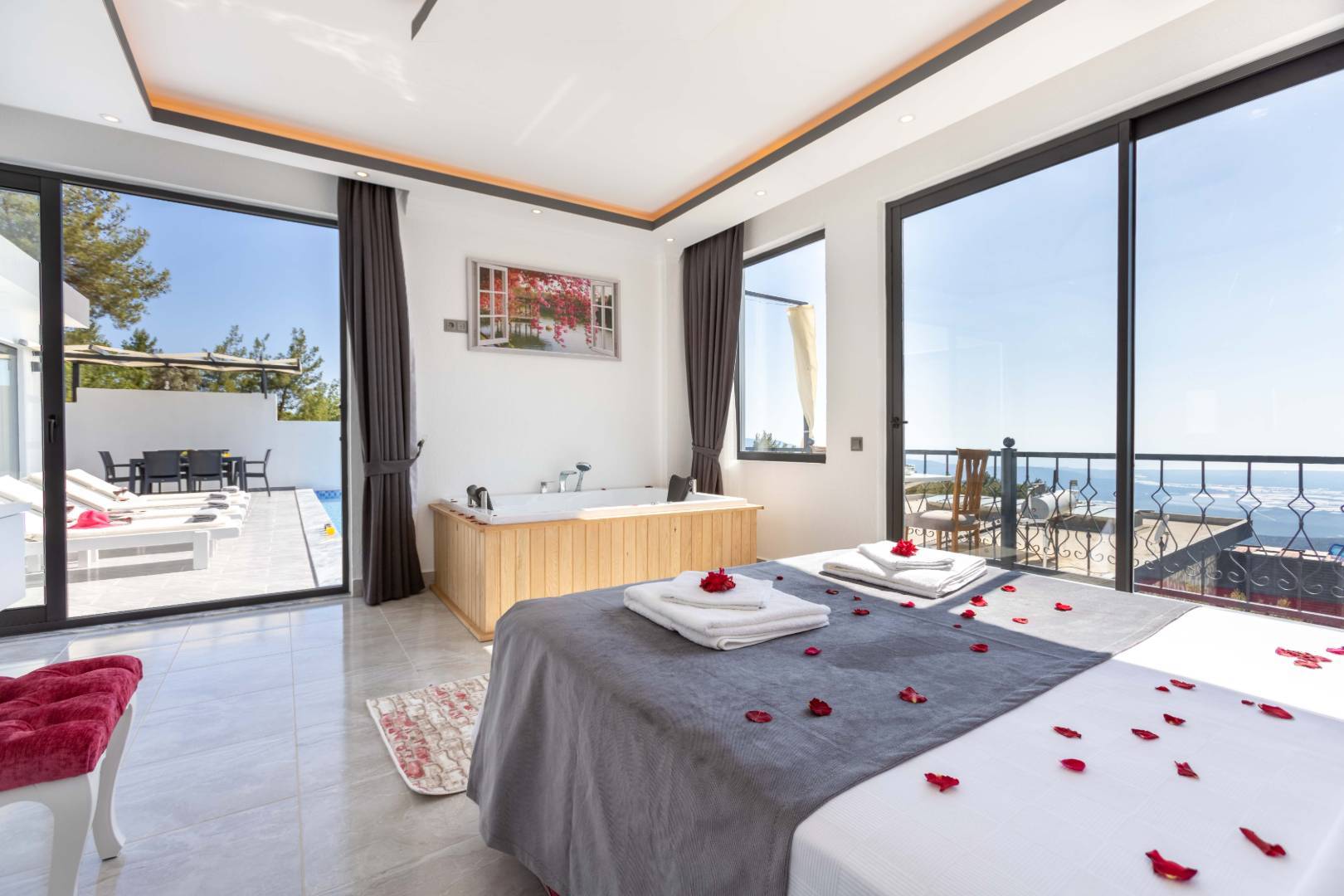 Kaş İslamlar'da Doğa İle İç İçe, Özel Havuzlu, Jakuzili Villa