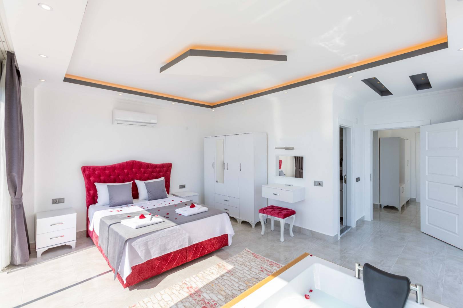 Kaş İslamlar'da Doğa İle İç İçe, Özel Havuzlu, Jakuzili Villa