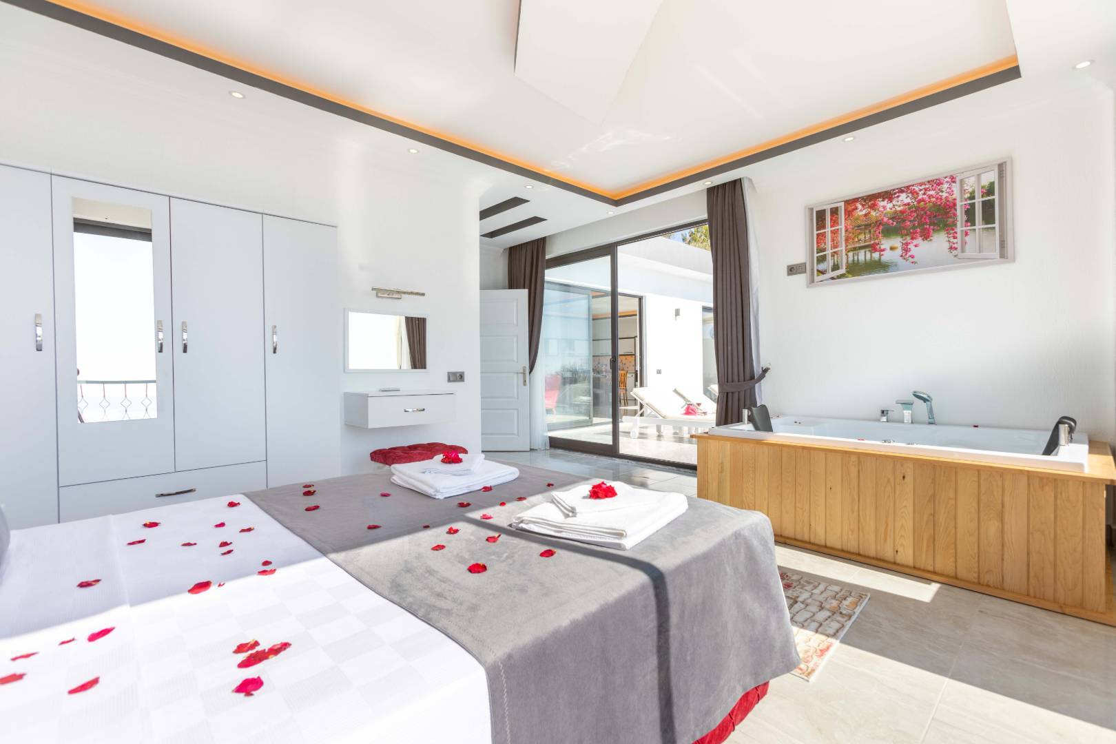 Kaş İslamlar'da Doğa İle İç İçe, Özel Havuzlu, Jakuzili Villa