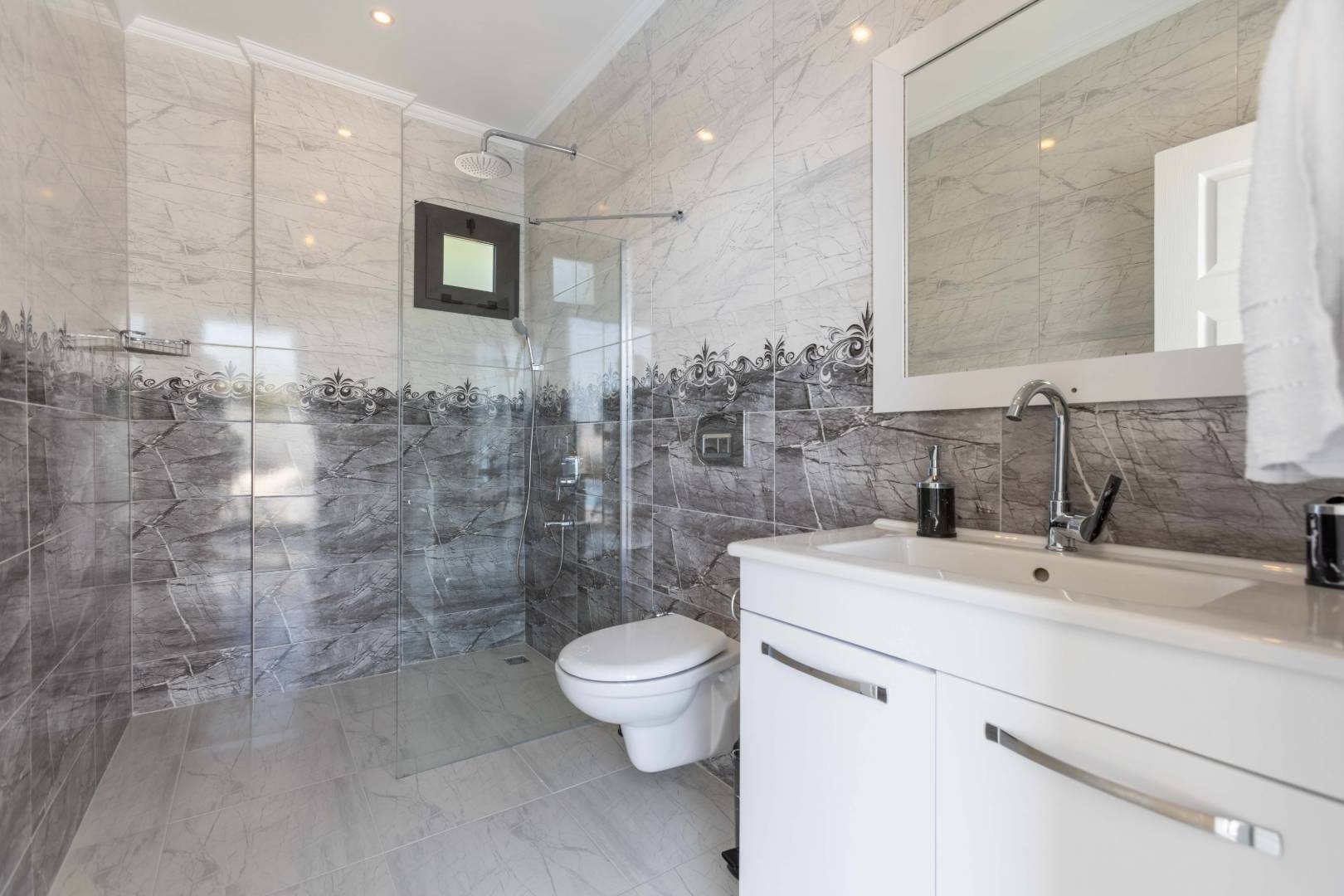 Kaş İslamlar'da Doğa İle İç İçe, Özel Havuzlu, Jakuzili Villa