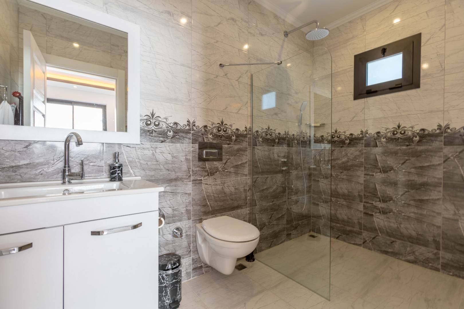 Kaş İslamlar'da Doğa İle İç İçe, Özel Havuzlu, Jakuzili Villa