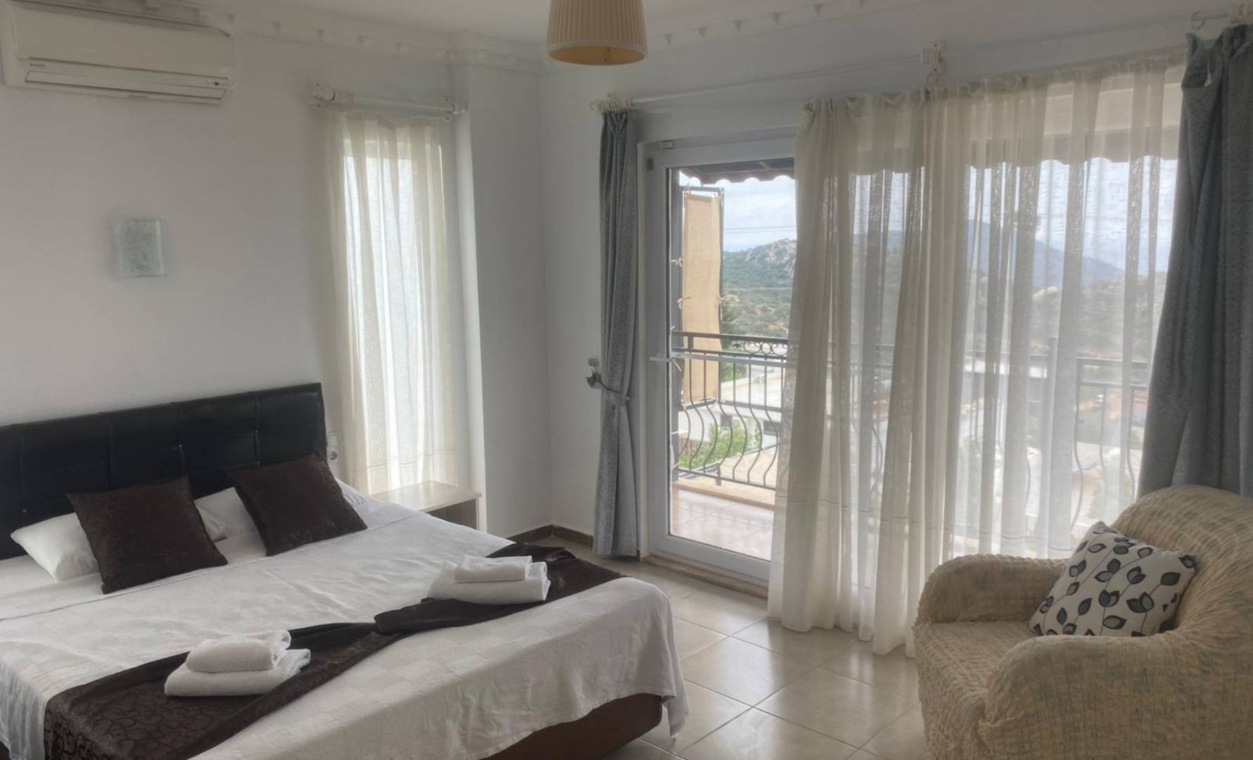 Kaş Bezirgan'da Sakin Konumda, Özel Havuzlu, 8 Kişilik Villa