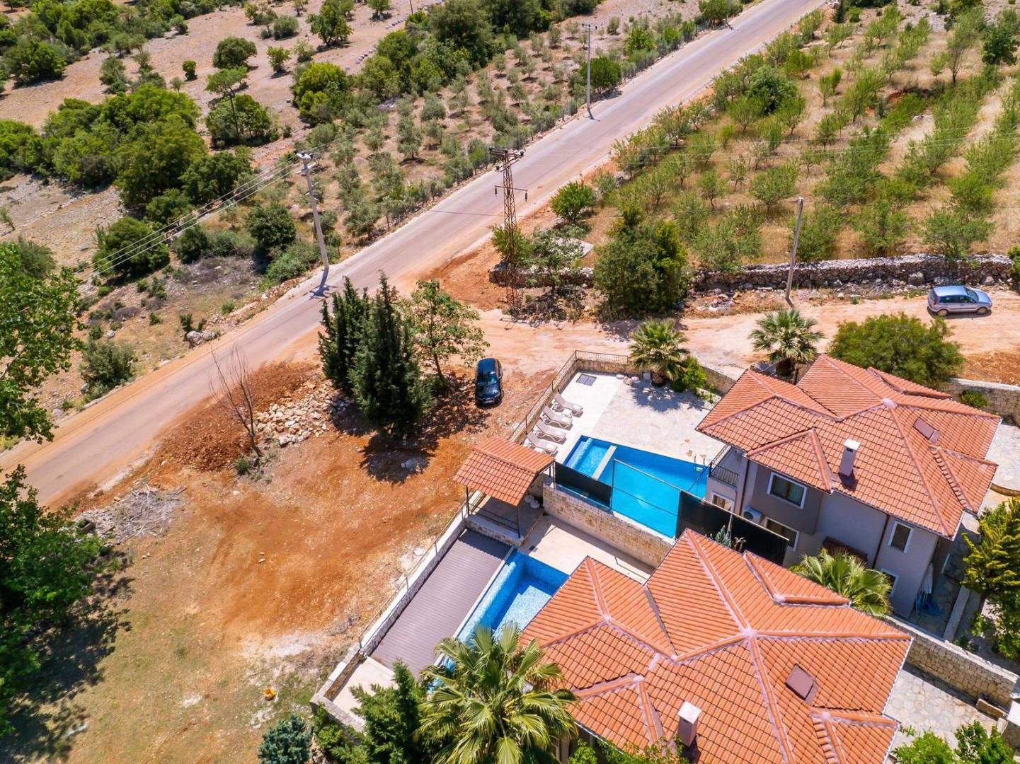 Kaş Çukurbağ'da Sakin Konumda, Özel Havuzlu, Jakuzili, Kiralık Villa 