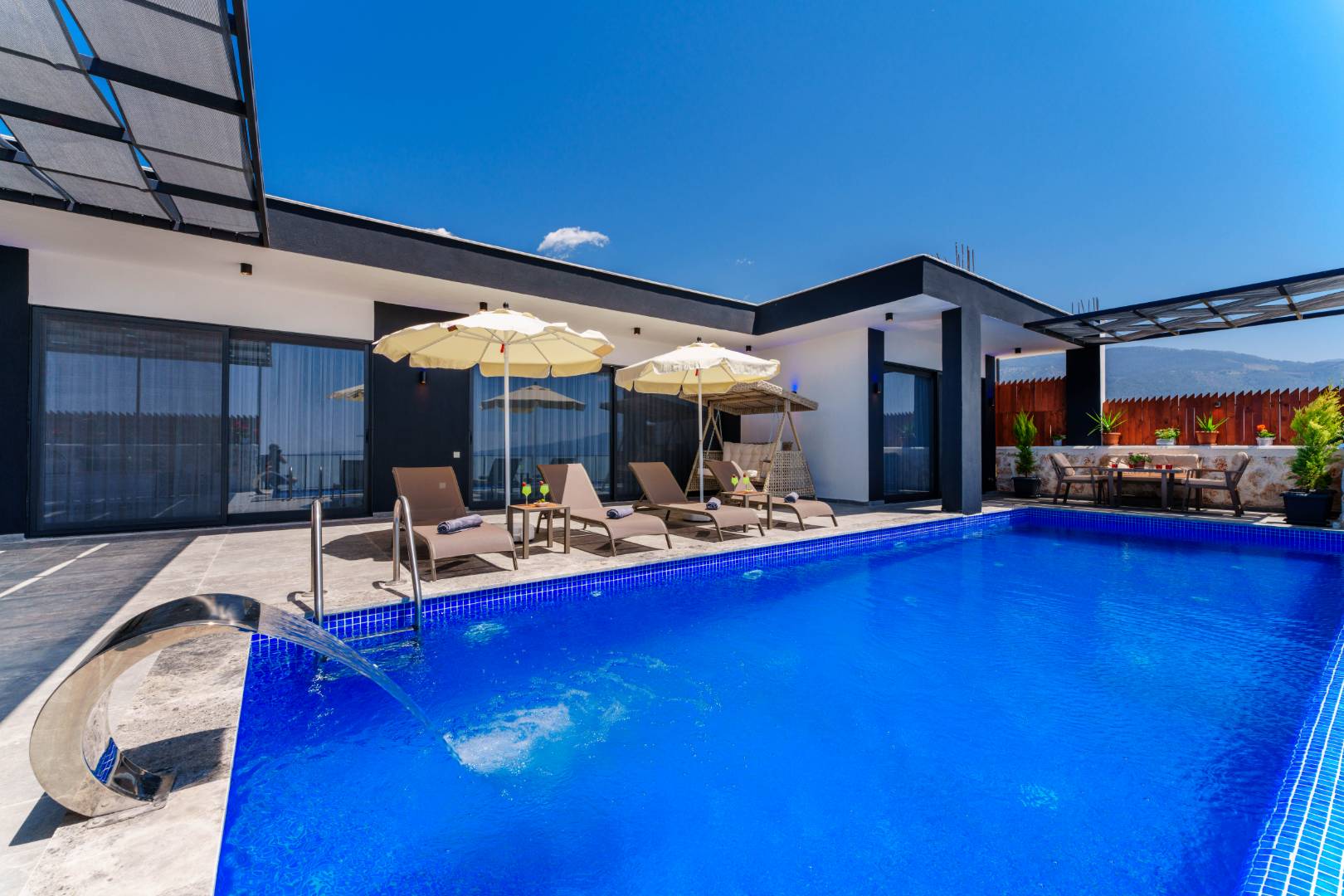 Kaş Çavdır'da Muhteşem Doğada, Özel Havuzlu, Jakuzili Villa