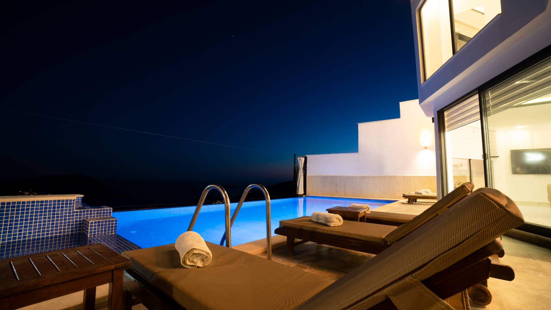 Kaş Akbel 'de Panoramik Deniz Manzaralı, Özel Havuzlu, Lüks Villa