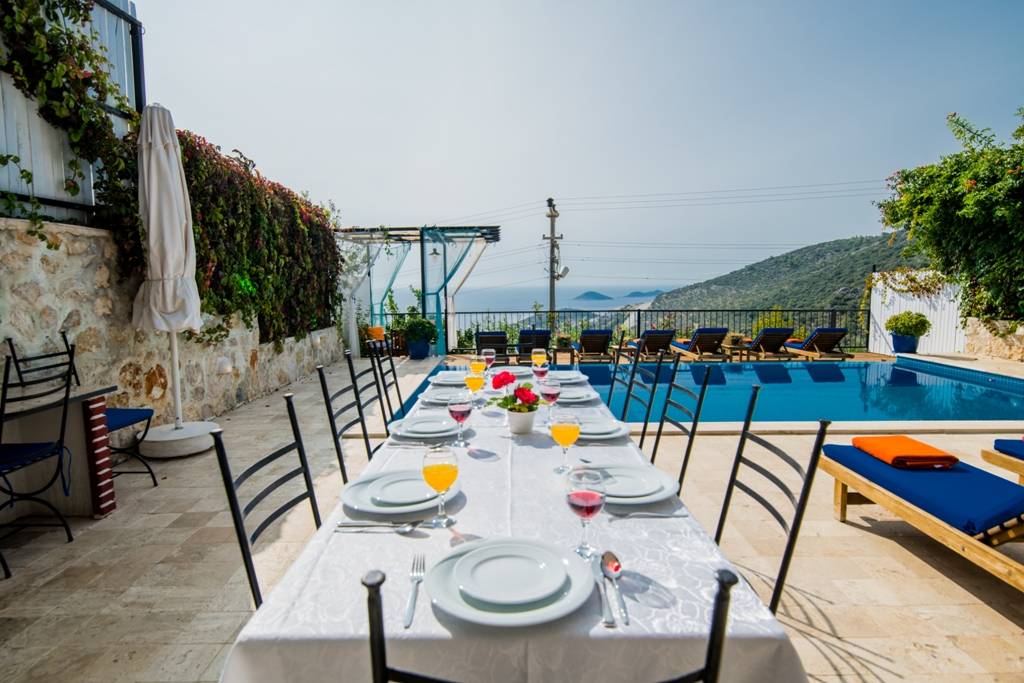 Kaş İslamlar'da Kalabalık Ailelere Uygun, Özel Havuzlu, Manzaralı Villa