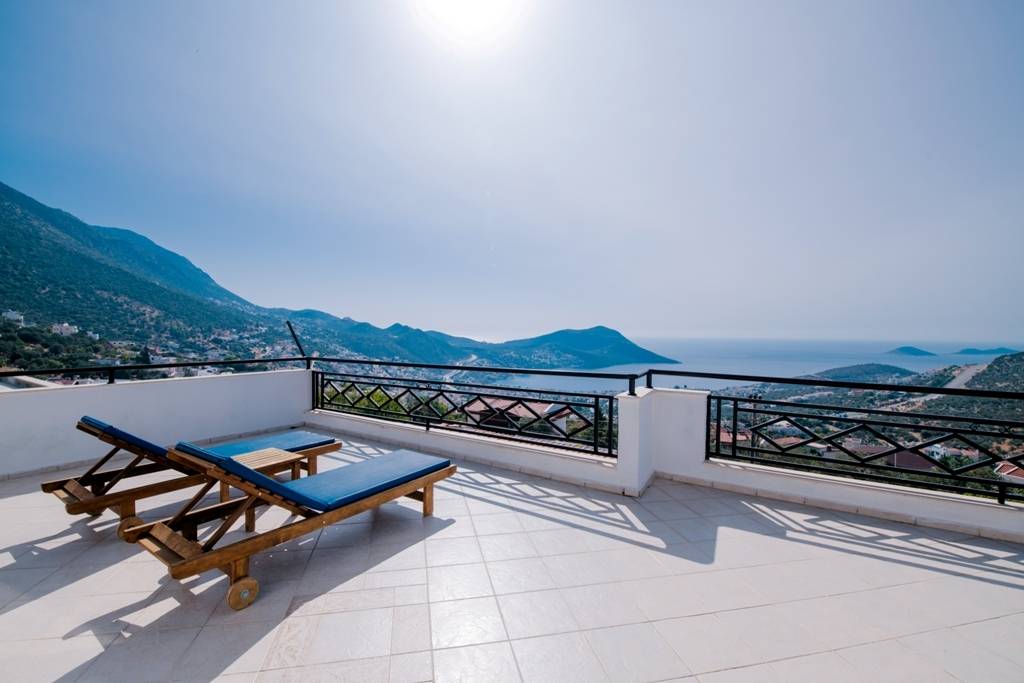 Kaş İslamlar'da Kalabalık Ailelere Uygun, Özel Havuzlu, Manzaralı Villa