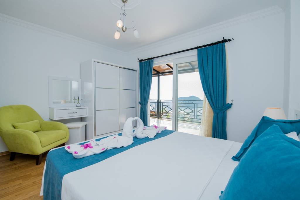 Kaş İslamlar'da Kalabalık Ailelere Uygun, Özel Havuzlu, Manzaralı Villa