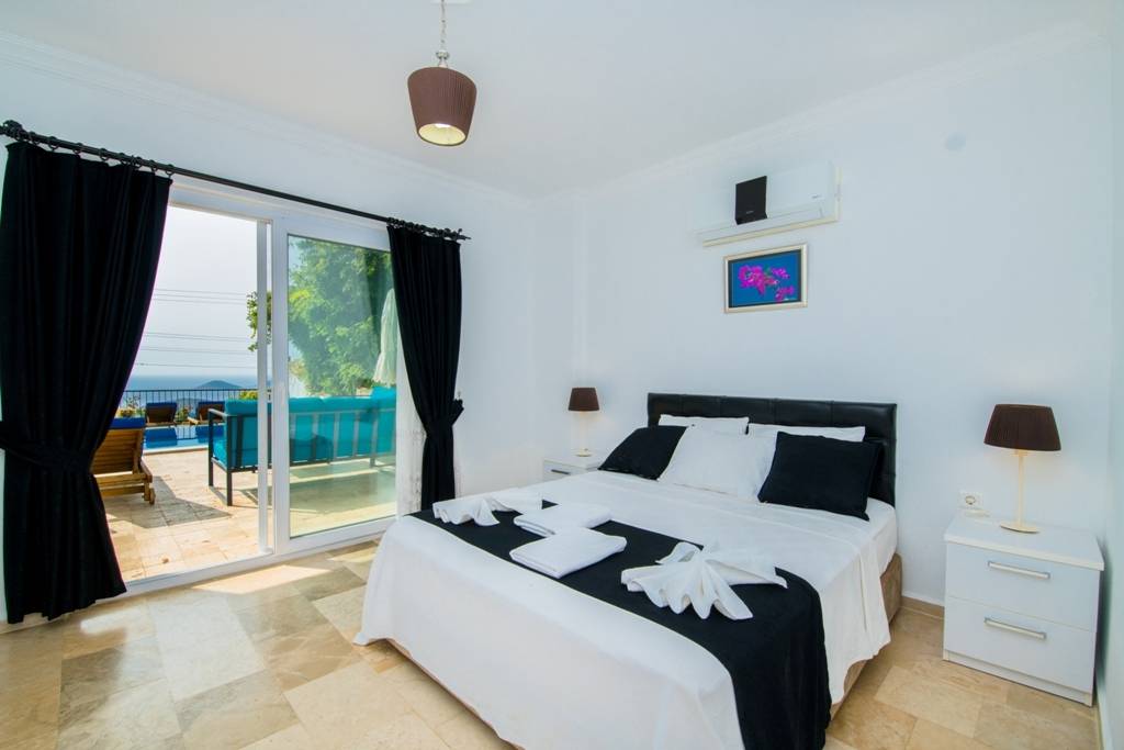 Kaş İslamlar'da Kalabalık Ailelere Uygun, Özel Havuzlu, Manzaralı Villa