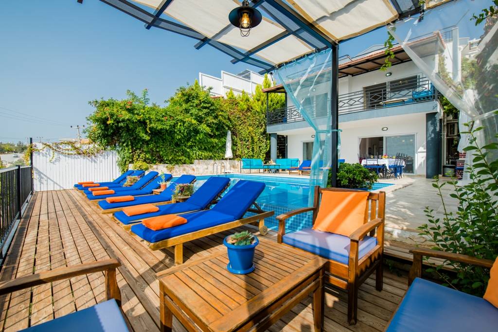 Kaş İslamlar'da Kalabalık Ailelere Uygun, Özel Havuzlu, Manzaralı Villa