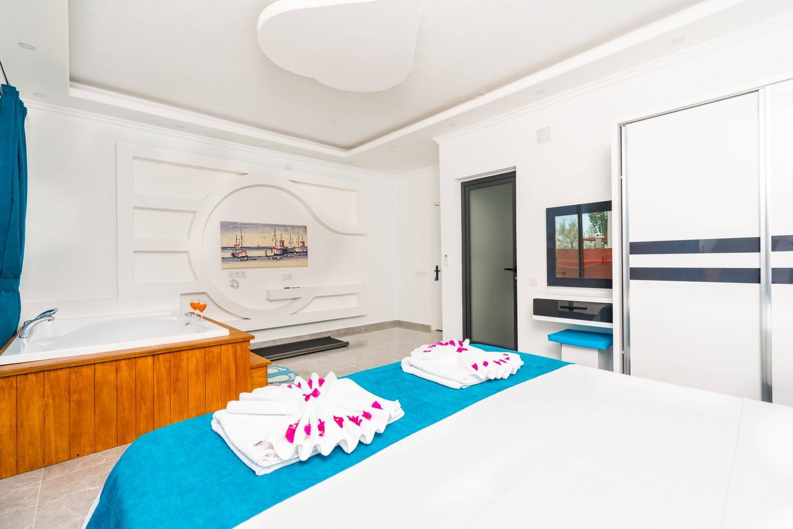 Kaş İslamlar'da Doğa İçerisinde, Özel Havuzlu, Balayı Villası