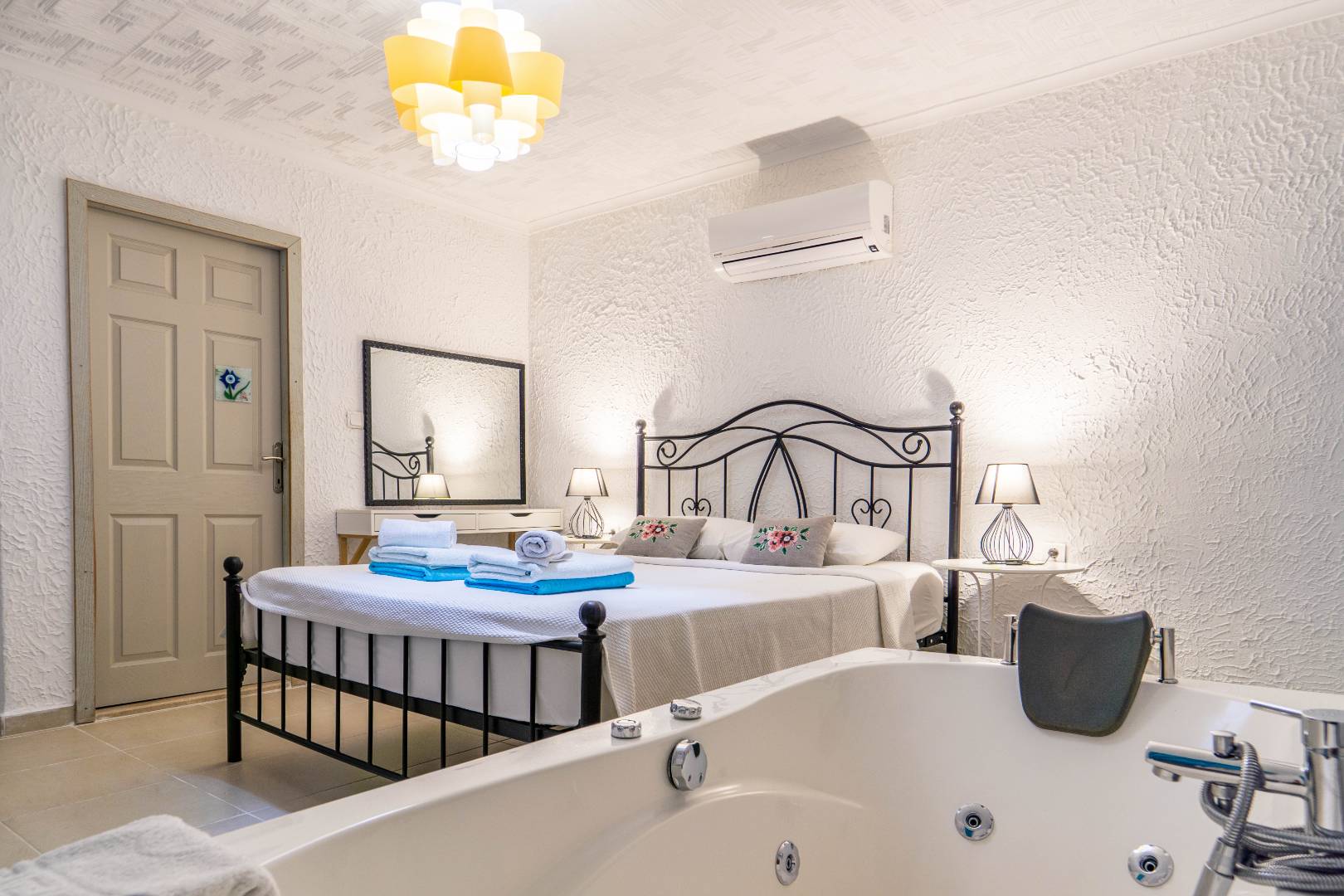 Kalkan Kördere'de Deniz Manzaralı, Özel Havuzlu, Balayı Villası