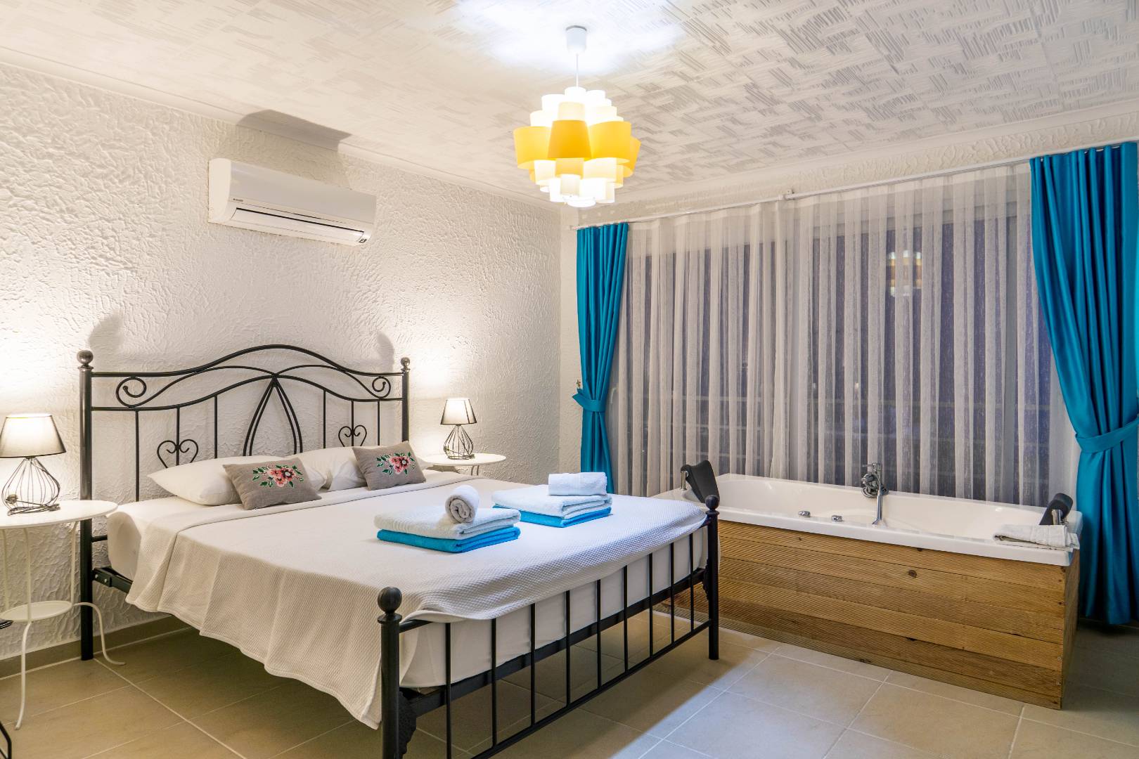 Kalkan Kördere'de Deniz Manzaralı, Özel Havuzlu, Balayı Villası