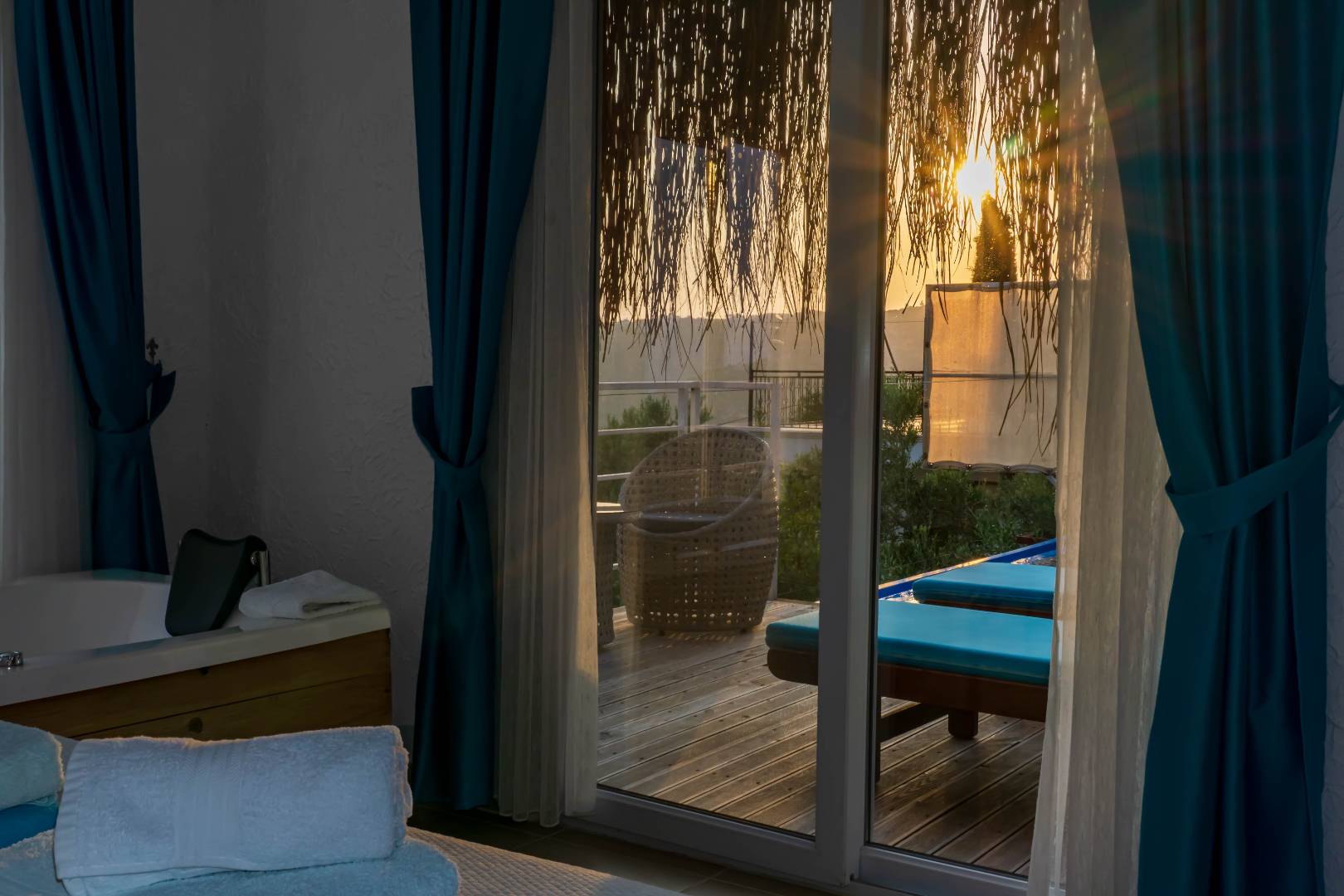 Kalkan Kördere'de Deniz Manzaralı, Özel Havuzlu, Balayı Villası