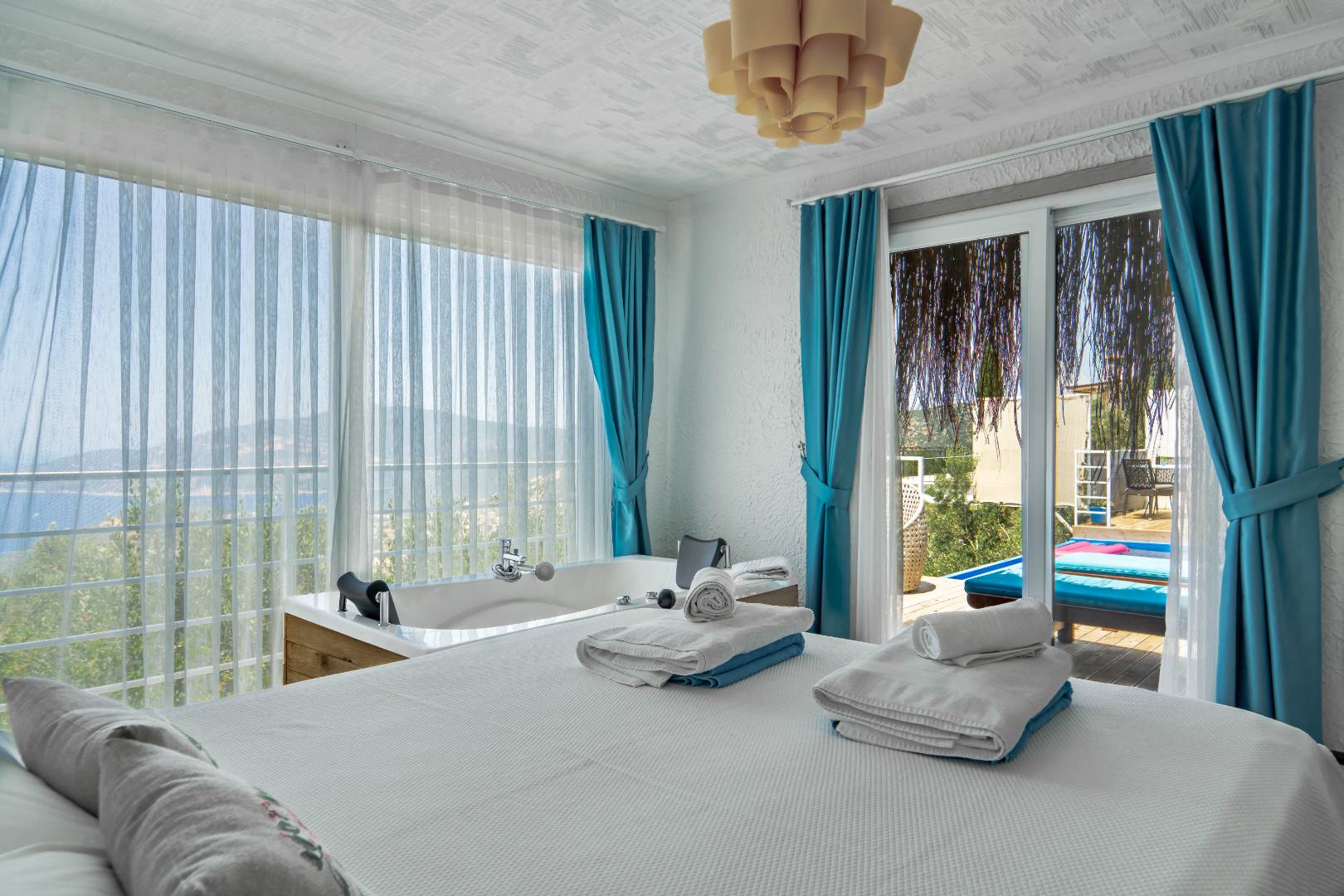 Kalkan Kördere'de Deniz Manzaralı, Özel Havuzlu, Balayı Villası