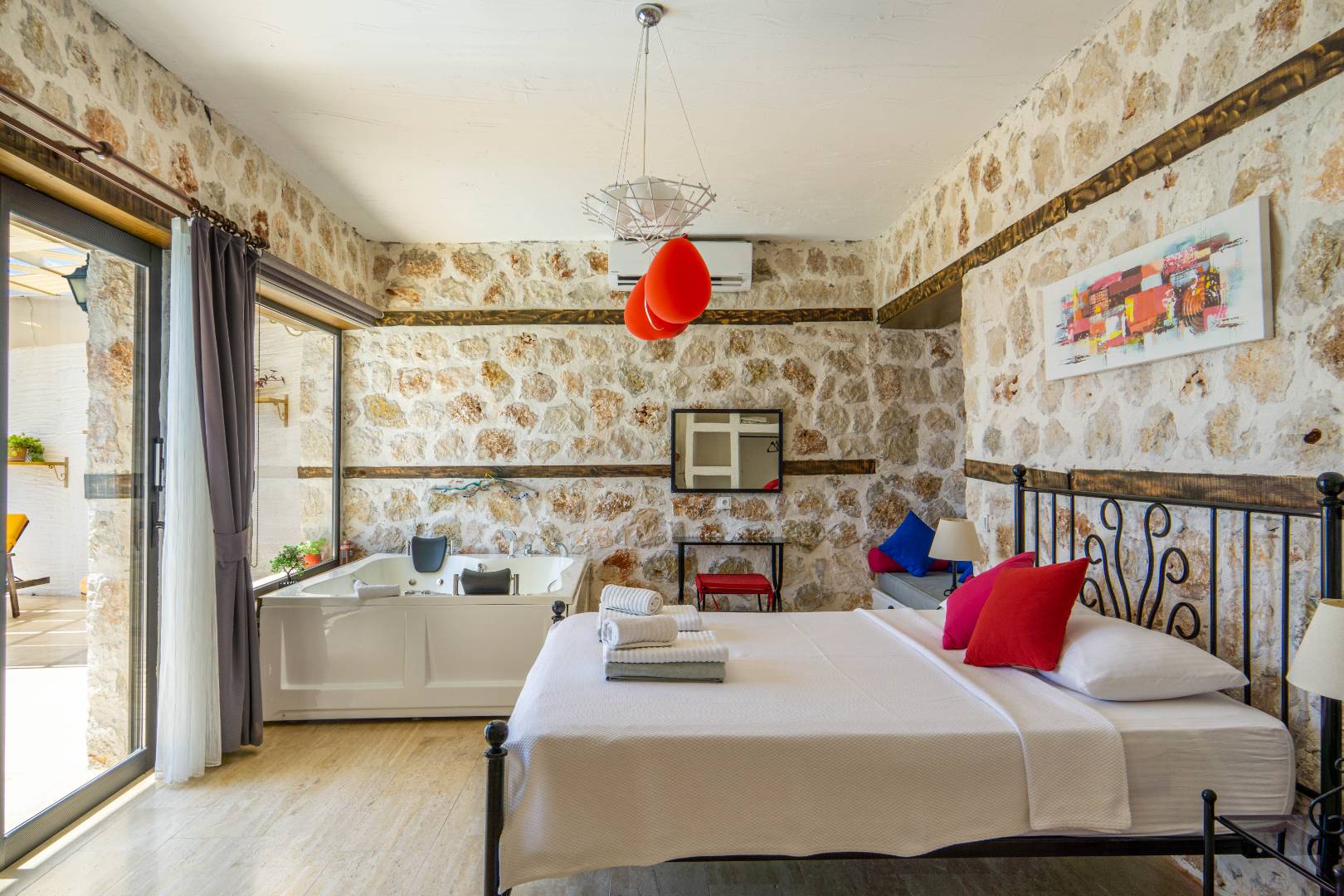 Kalkan Kördere'de Eşsiz Deniz Manzaralı, Özel Havuzlu, Balayı Villası