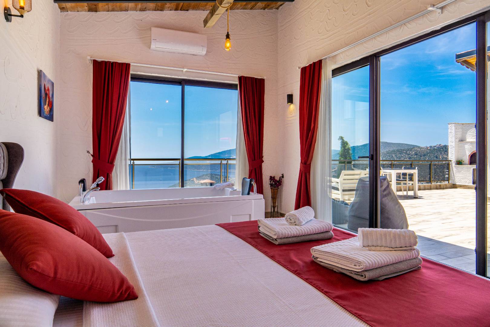 Kaş Bezirgan'da Balayı Çiftlerine Uygun, Özel Havuzlu, Kiralık Villa