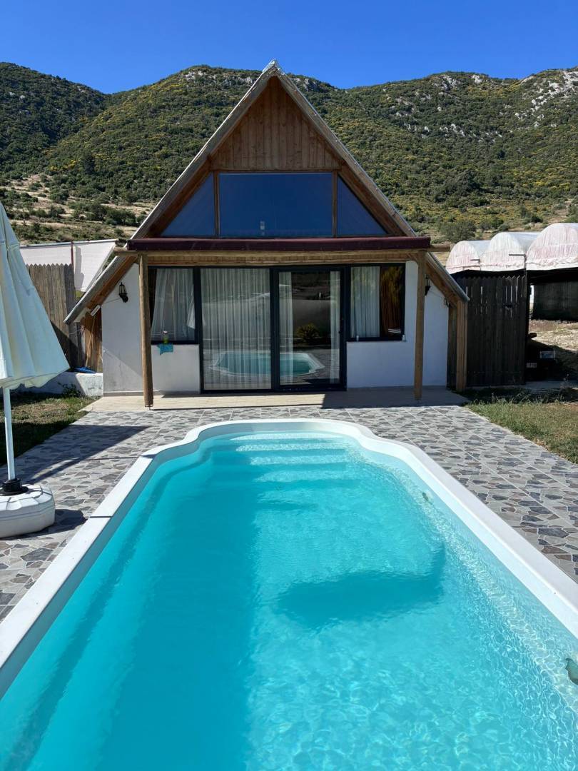 Kalkan Sarıbelen'de Doğa İçerisinde, Özel Havuzlu, Jakuzili Bungalov
