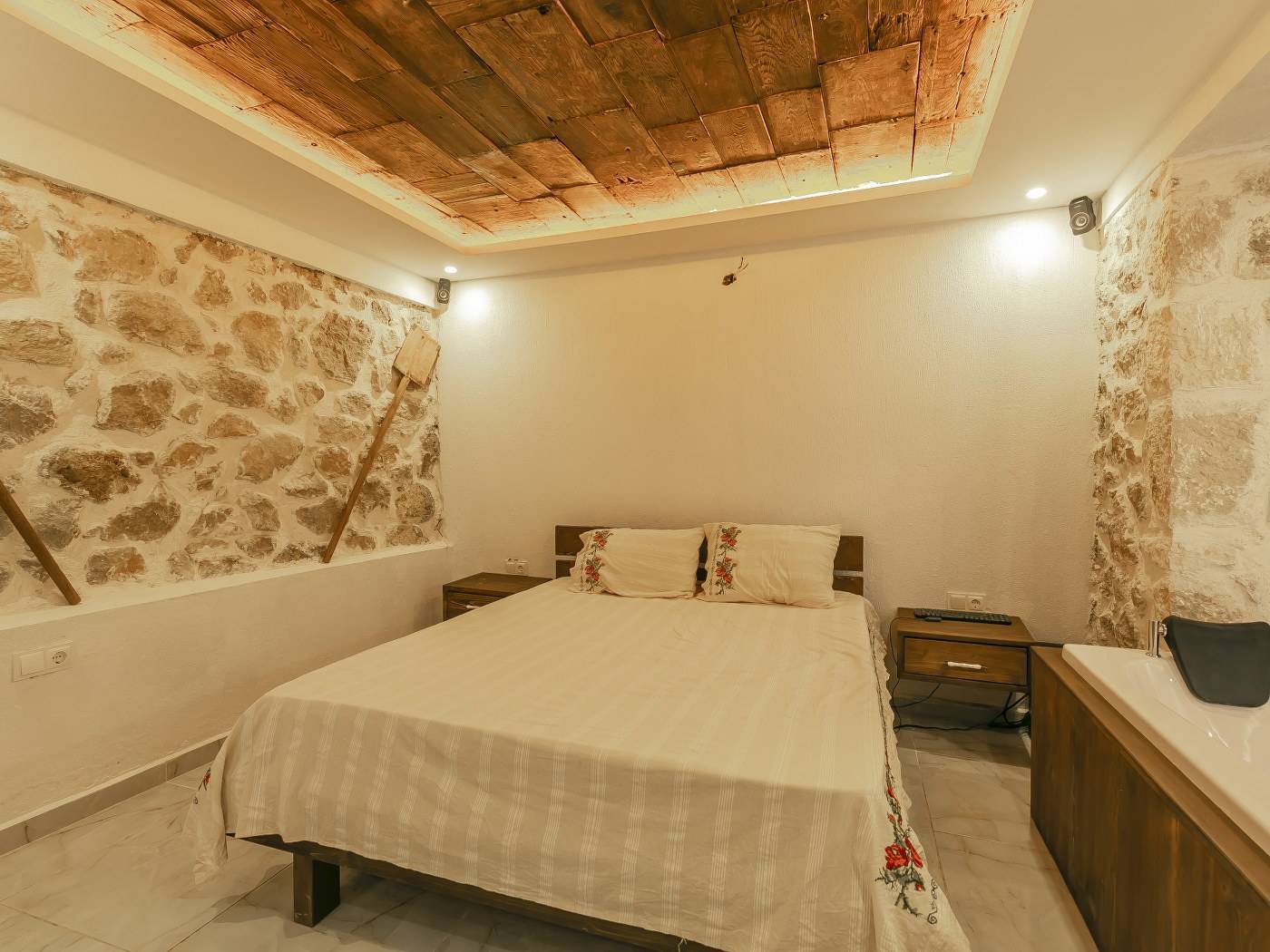 Kaş İslamlar'da Huzurlu Doğada, Özel Havuzlu, Jakuzili Villa