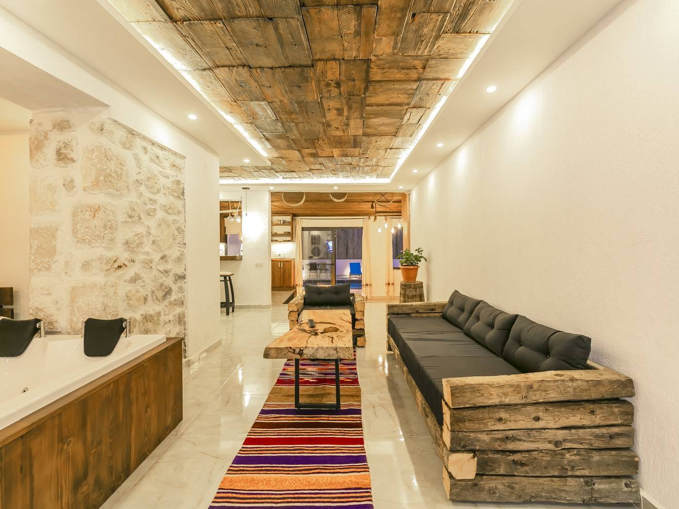 Kaş İslamlar'da Huzurlu Doğada, Özel Havuzlu, Jakuzili Villa
