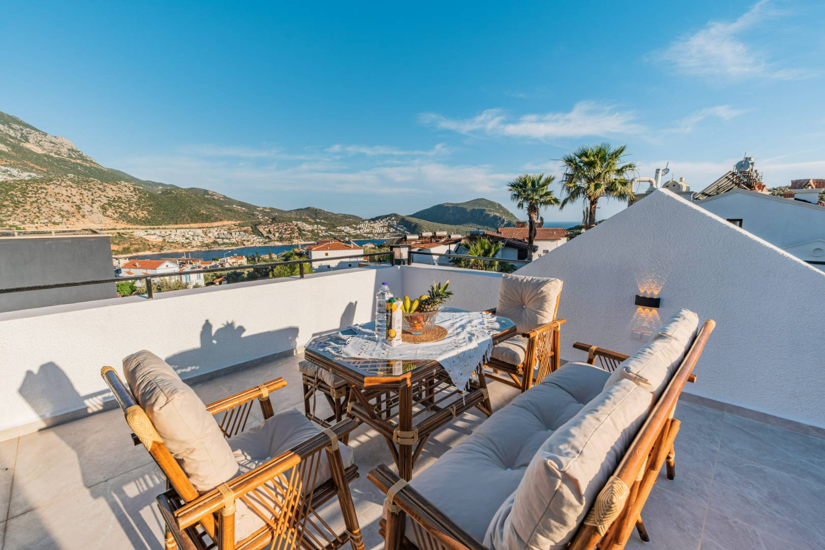 Kaş Kalkan'da Merkezi Konumda, Özel Havuzlu, Dubleks Daire